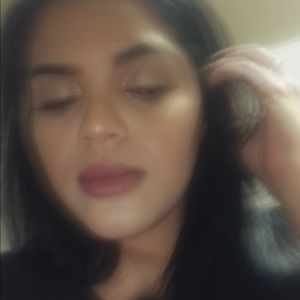 Meet your Posher, Chloe